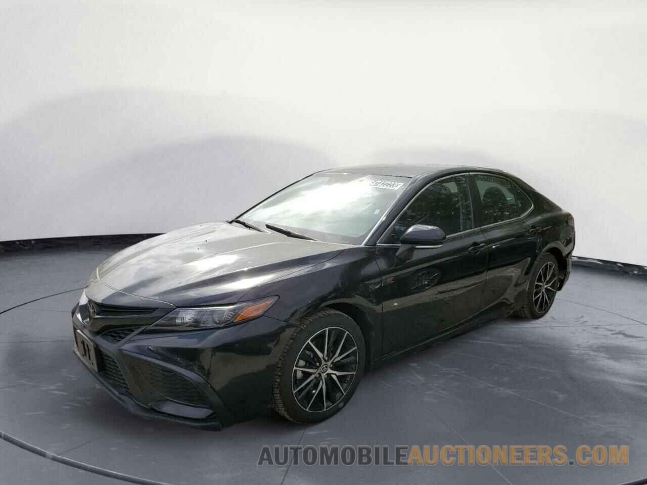 4T1G11AK4NU698223 TOYOTA CAMRY 2022