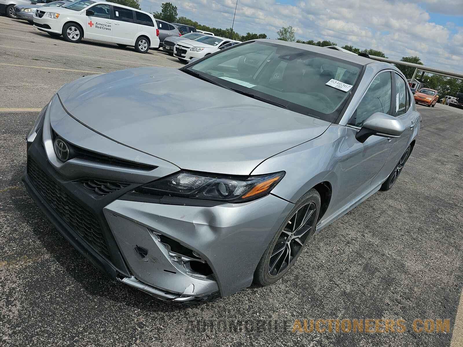 4T1G11AK4NU702562 Toyota Camry 2022