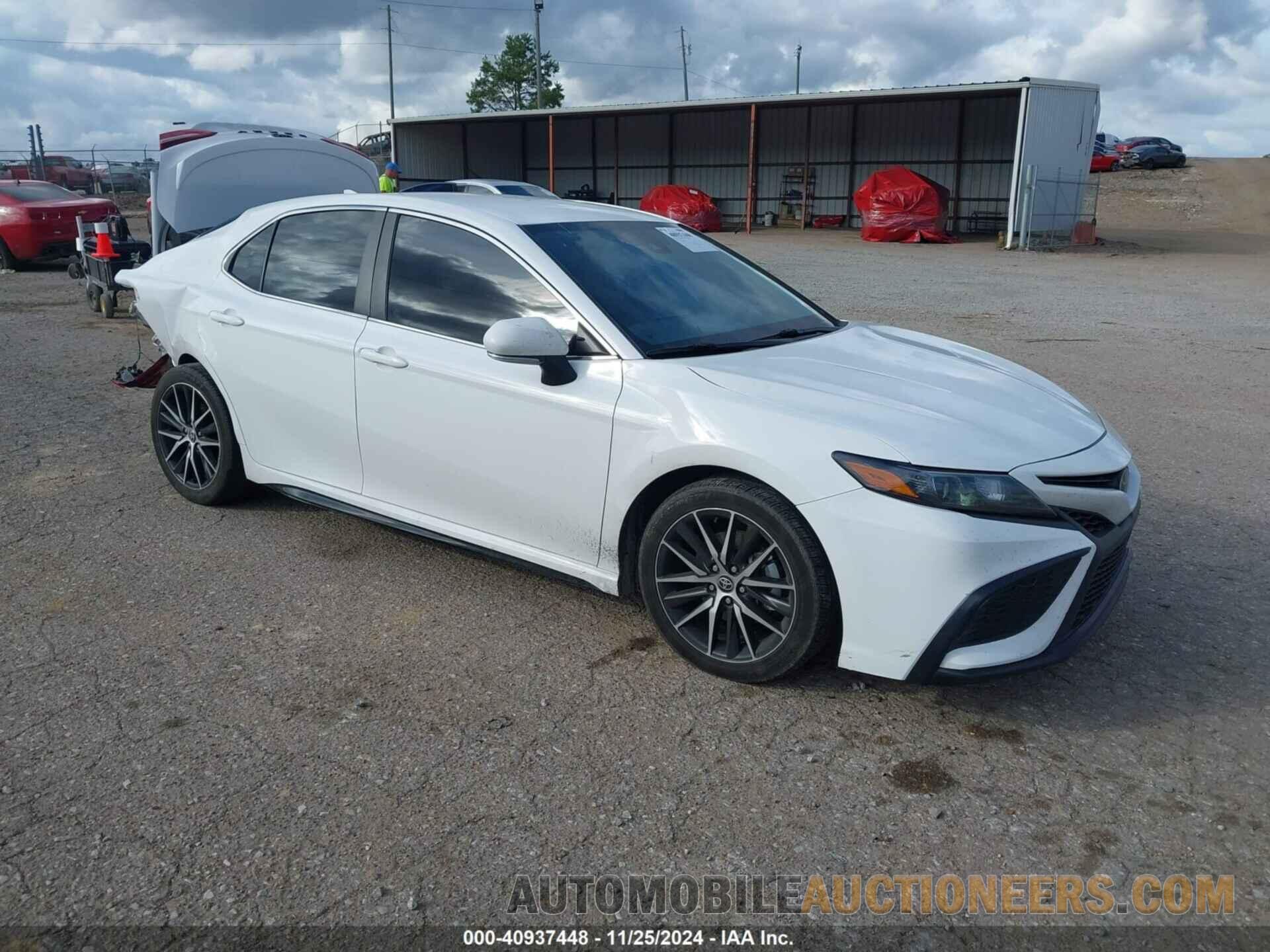 4T1G11AK4NU712539 TOYOTA CAMRY 2022