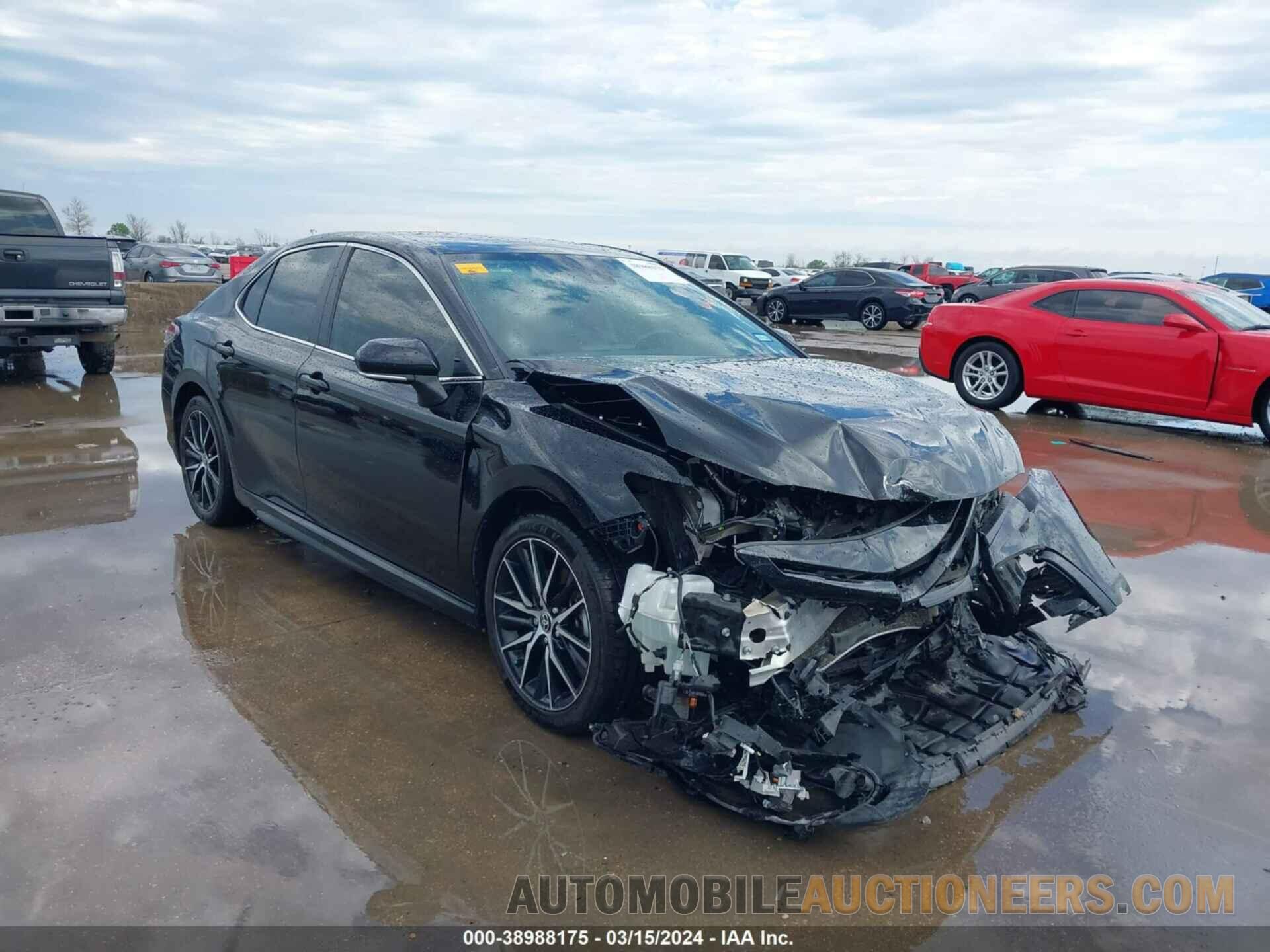 4T1G11AK4NU713965 TOYOTA CAMRY 2022