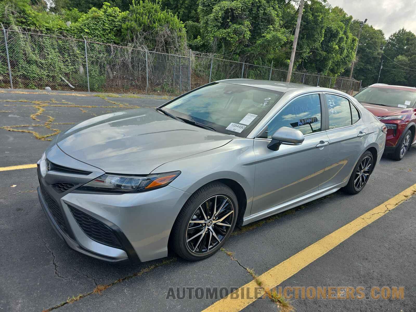 4T1G11AK4RU201838 Toyota Camry 2024