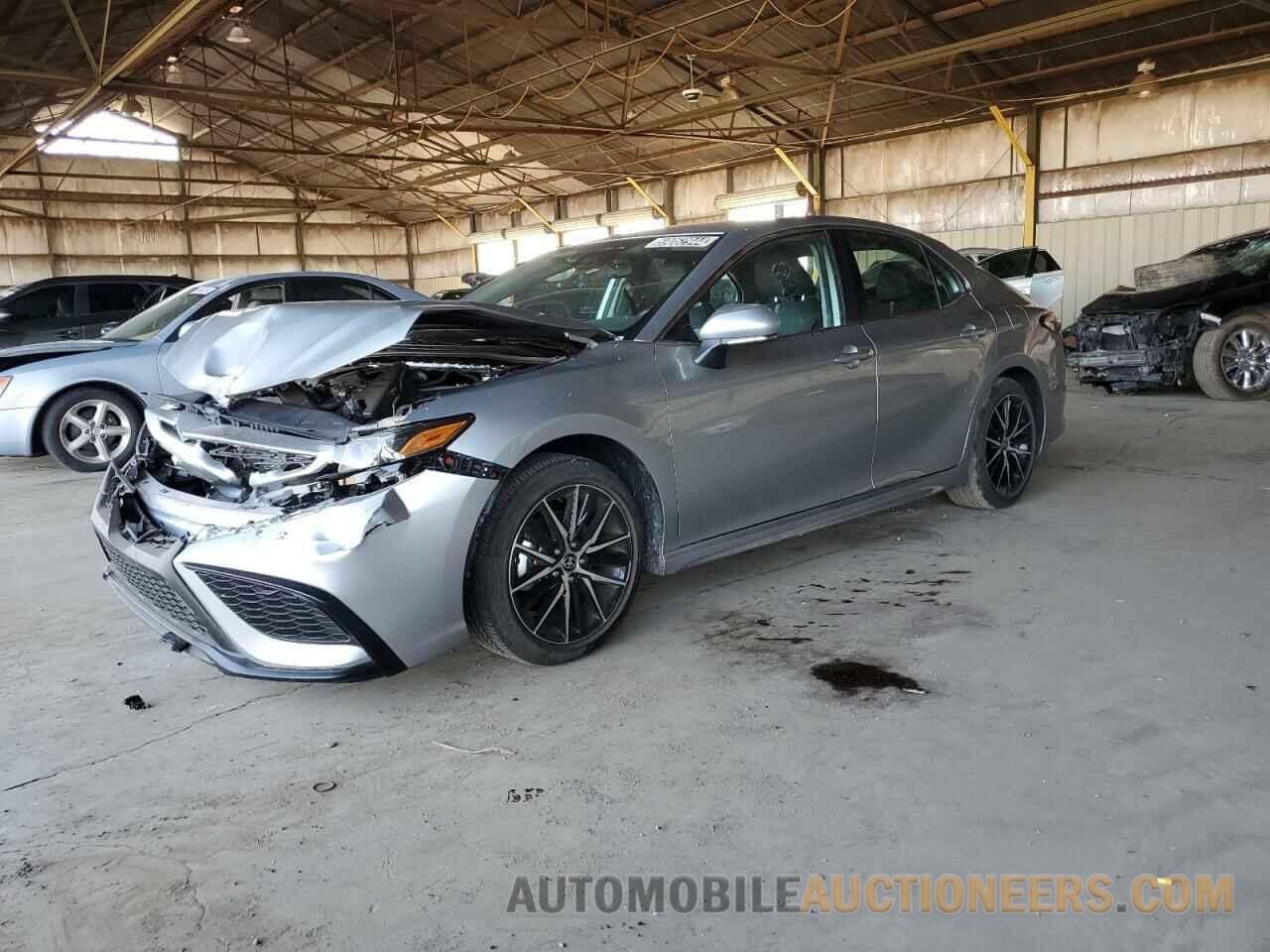 4T1G11AK4RU218672 TOYOTA CAMRY 2024