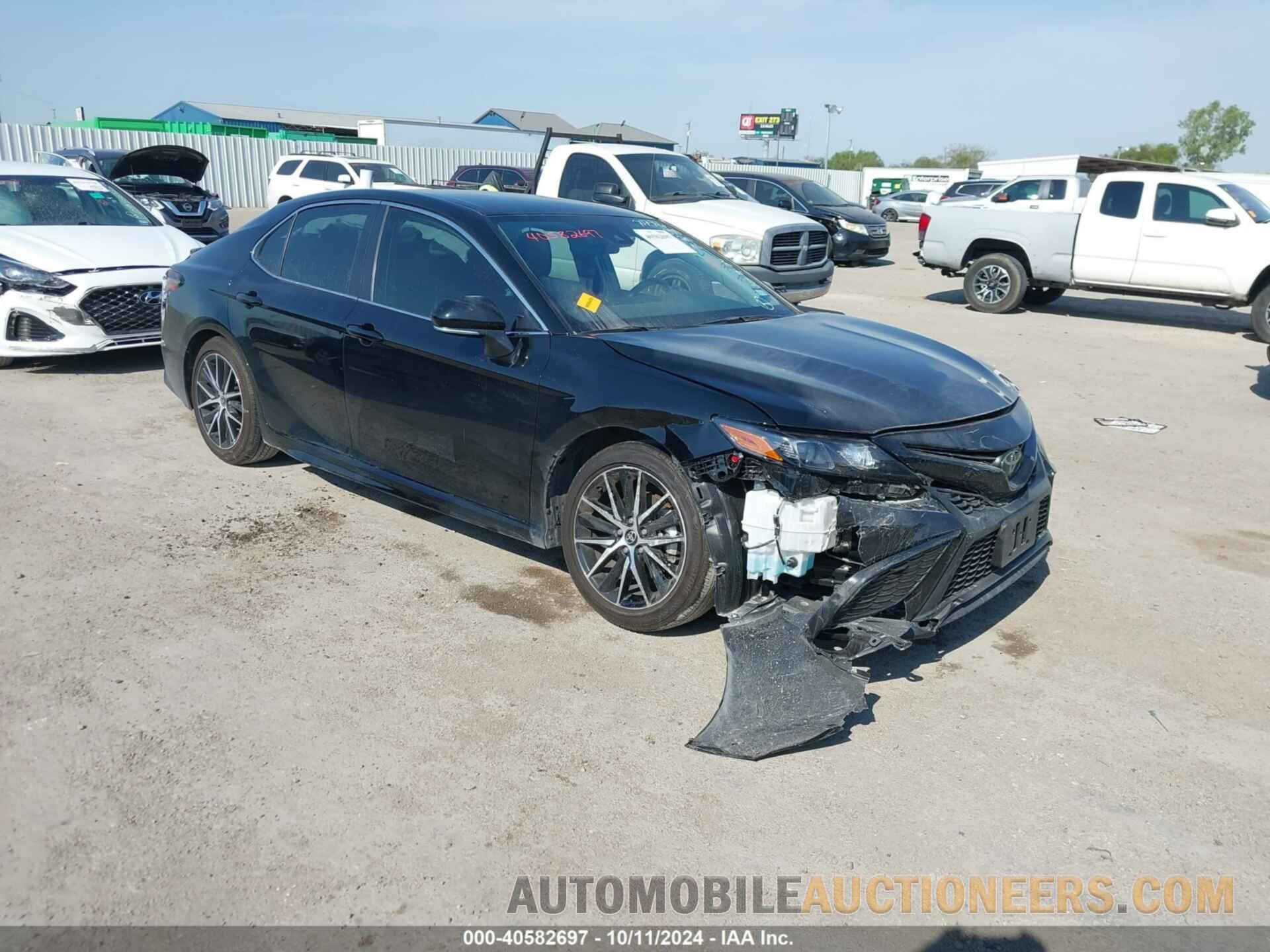 4T1G11AK4RU220373 TOYOTA CAMRY 2024