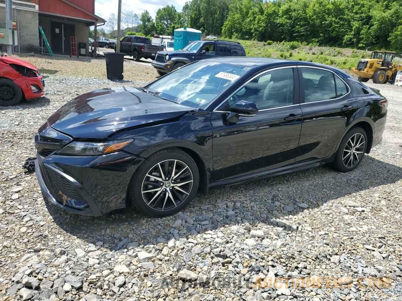 4T1G11AK4RU260579 TOYOTA CAMRY 2024