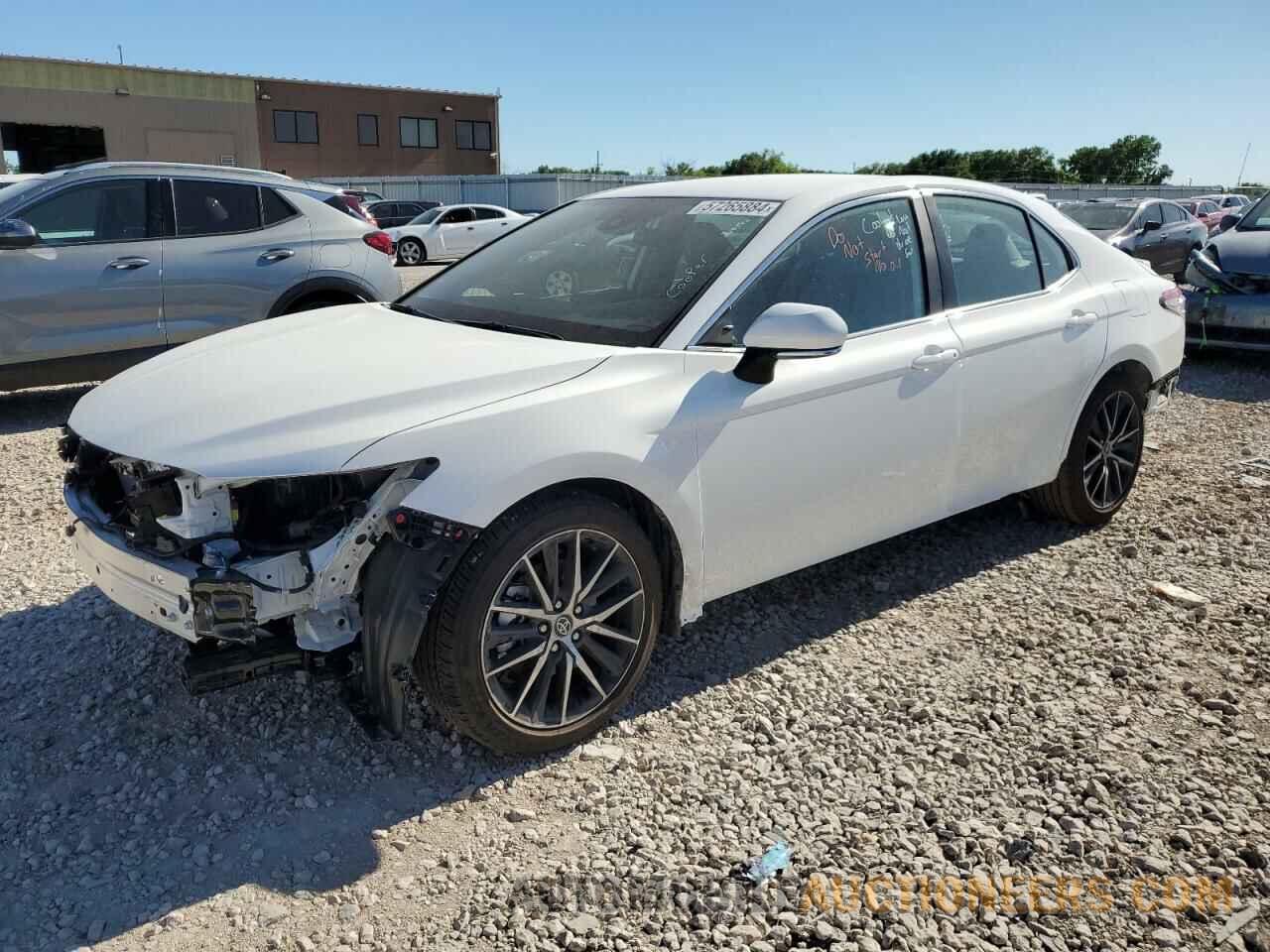 4T1G11AK4RU263871 TOYOTA CAMRY 2024