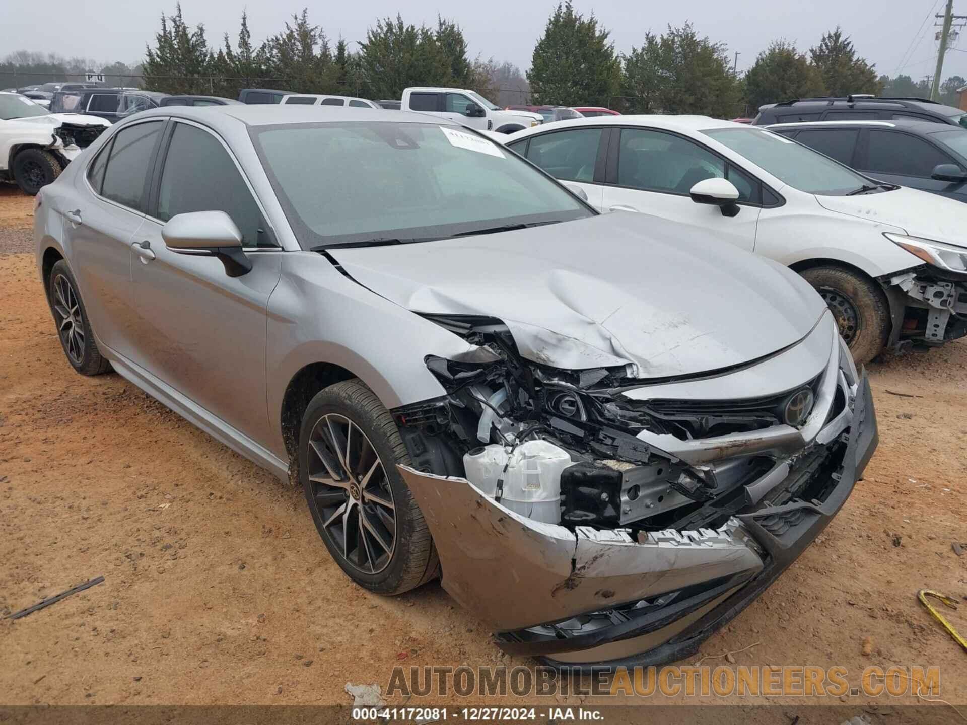 4T1G11AK4RU863533 TOYOTA CAMRY 2024