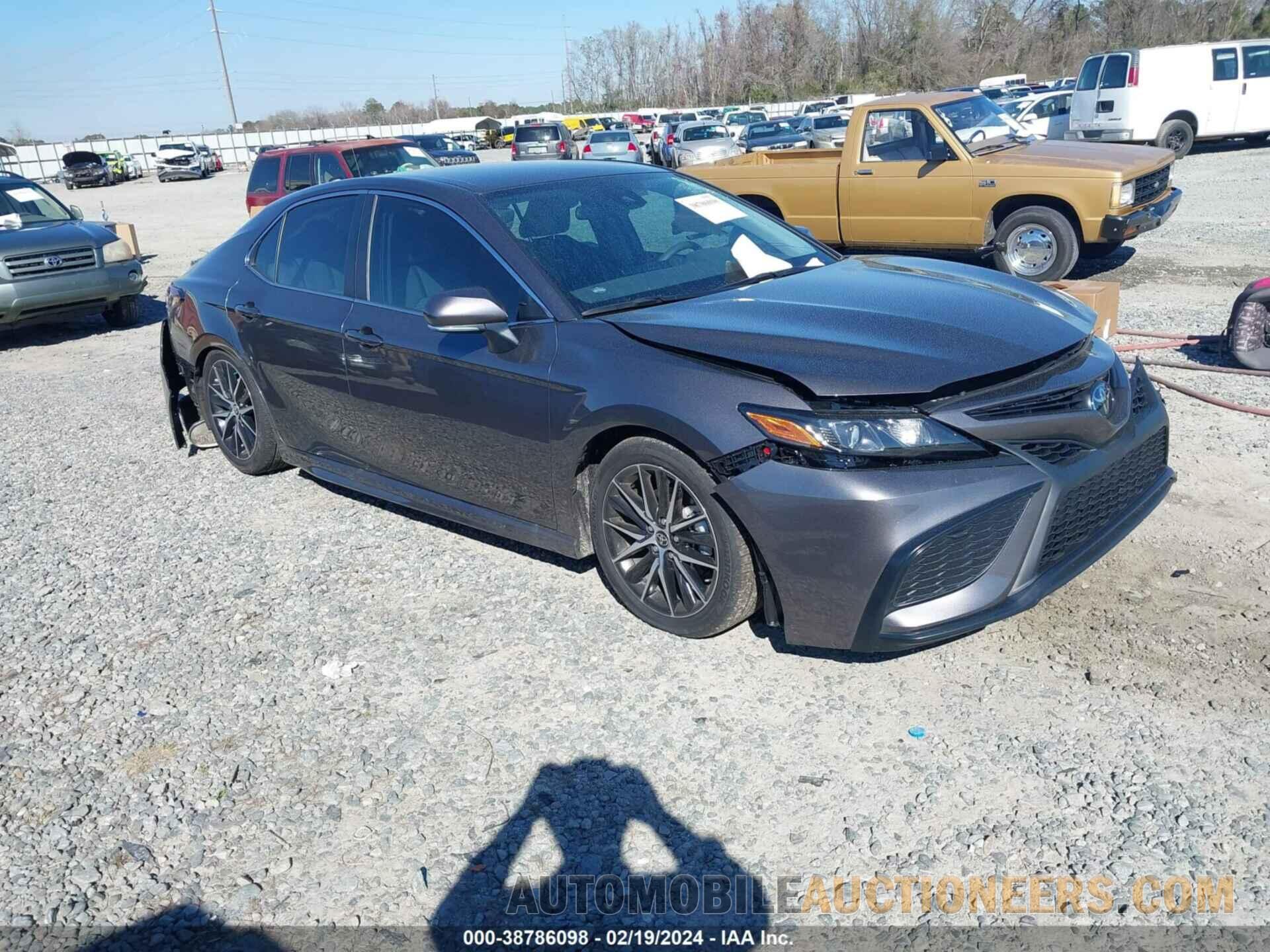 4T1G11AK4RU871356 TOYOTA CAMRY 2024