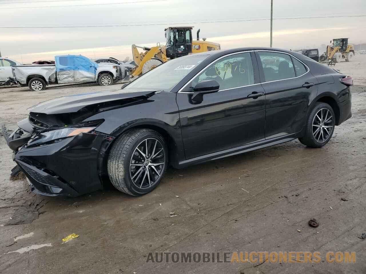 4T1G11AK5MU407002 TOYOTA CAMRY 2021