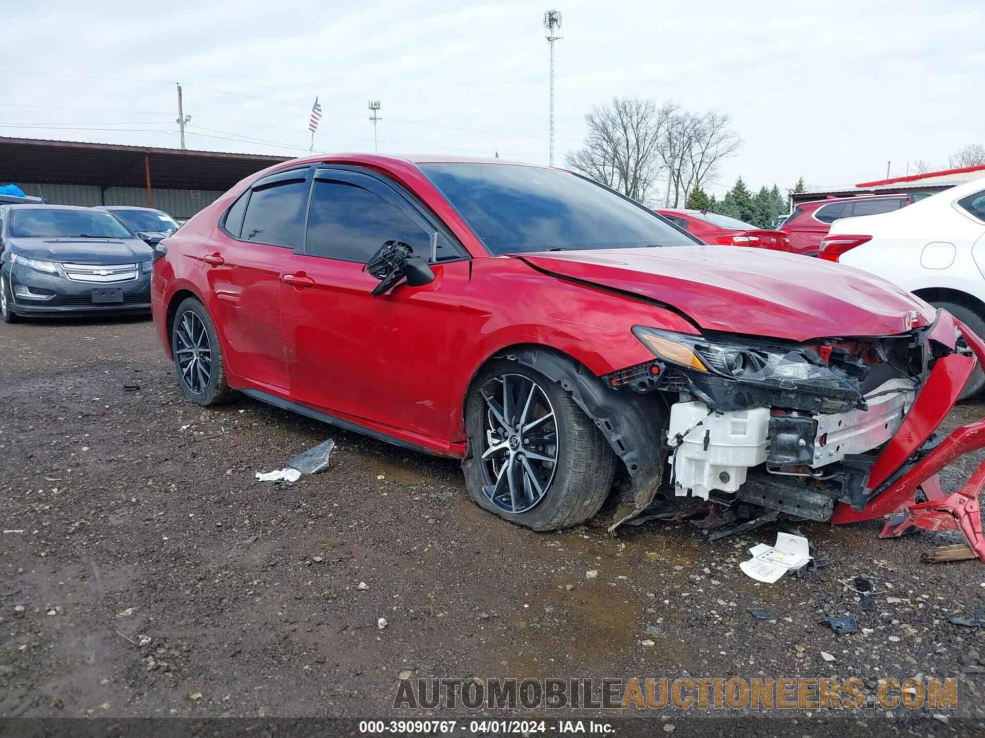 4T1G11AK5MU418761 TOYOTA CAMRY 2021