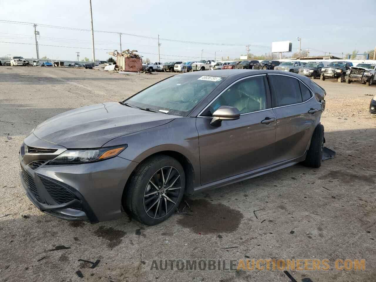 4T1G11AK5MU424589 TOYOTA CAMRY 2021