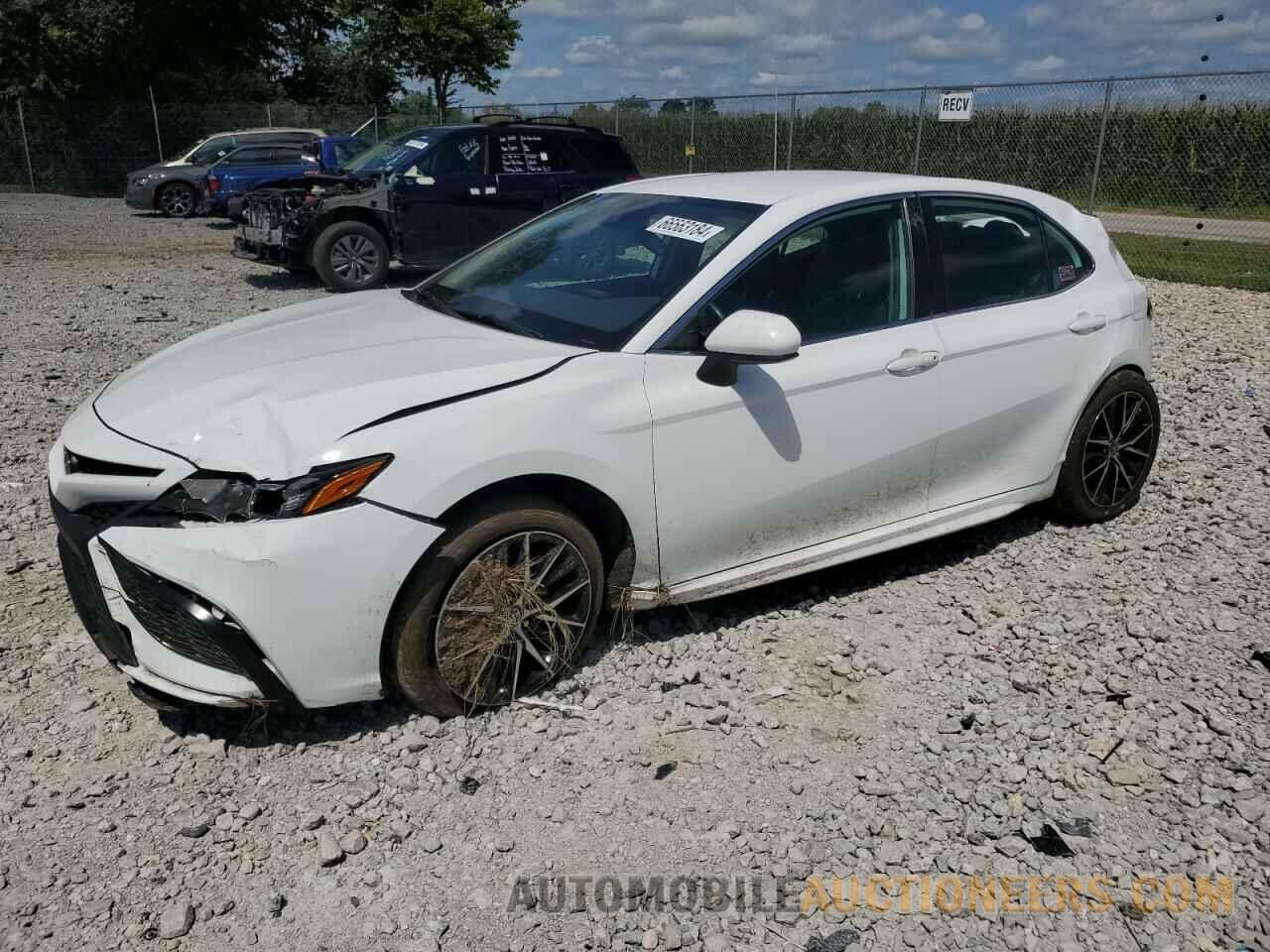 4T1G11AK5MU426780 TOYOTA CAMRY 2021