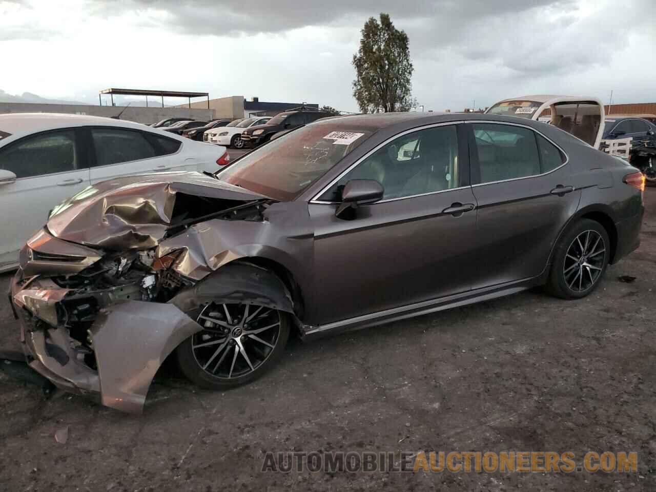 4T1G11AK5MU427847 TOYOTA CAMRY 2021