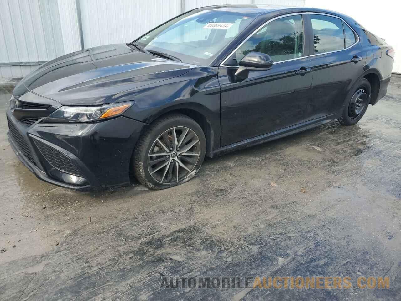 4T1G11AK5MU431204 TOYOTA CAMRY 2021