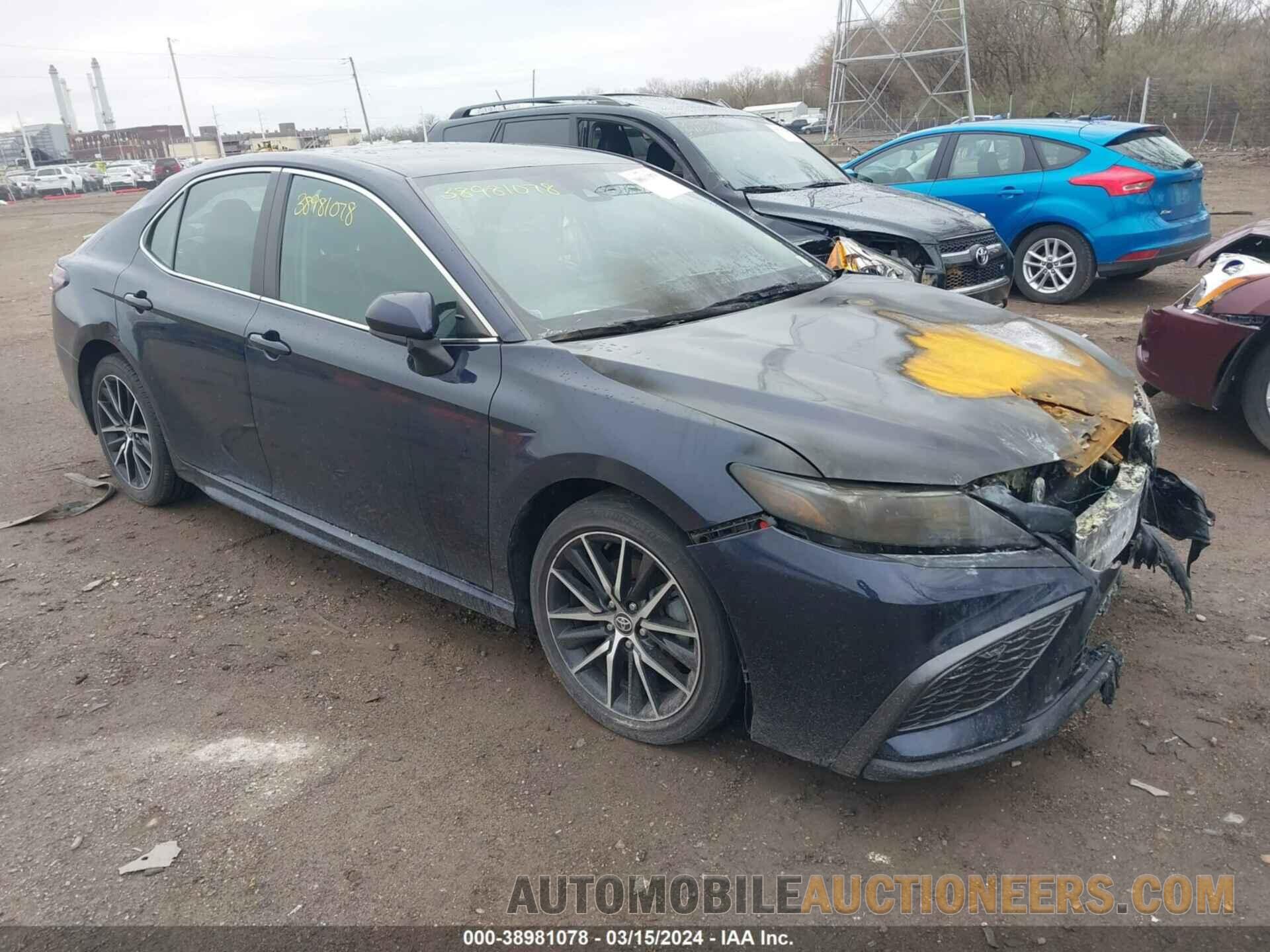 4T1G11AK5MU446477 TOYOTA CAMRY 2021