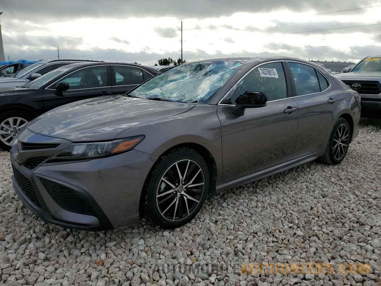 4T1G11AK5MU447497 TOYOTA CAMRY 2021