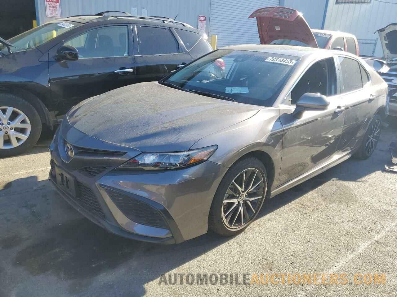 4T1G11AK5MU449203 TOYOTA CAMRY 2021