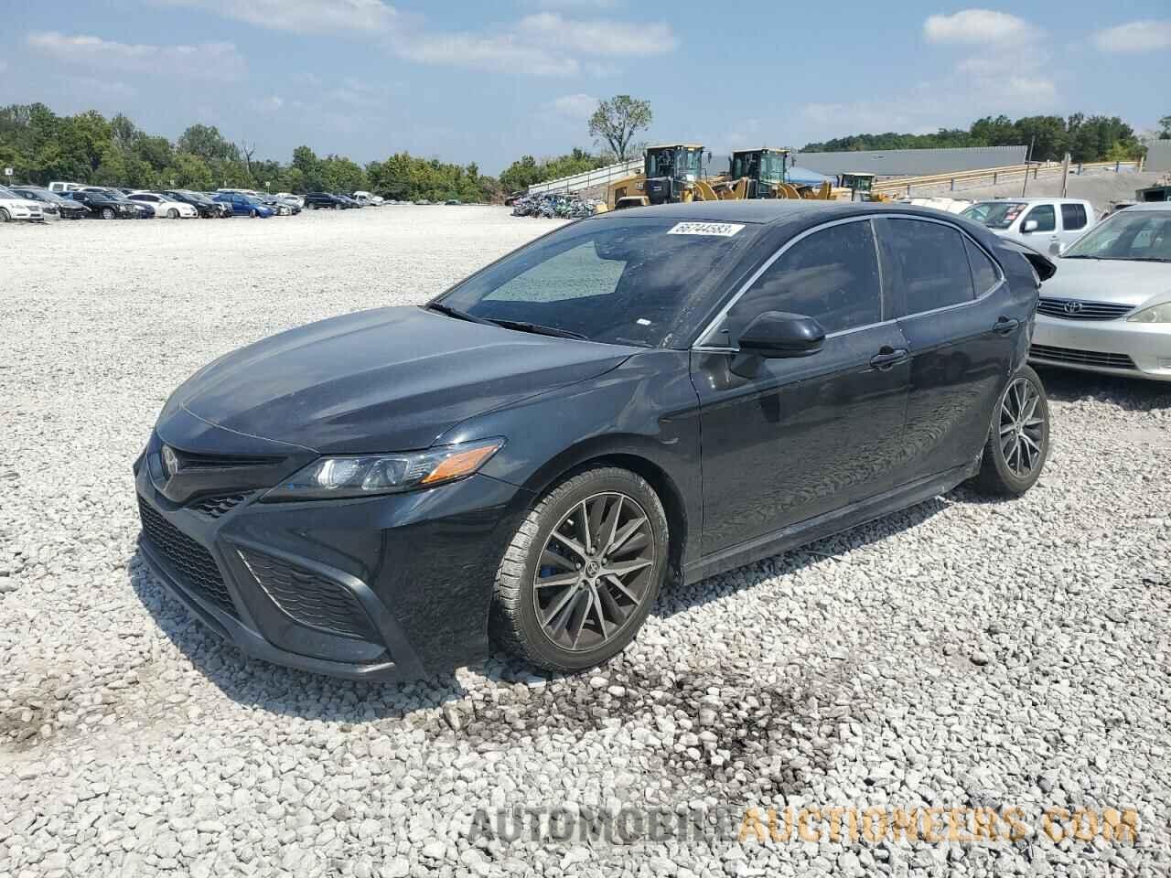 4T1G11AK5MU458807 TOYOTA CAMRY 2021