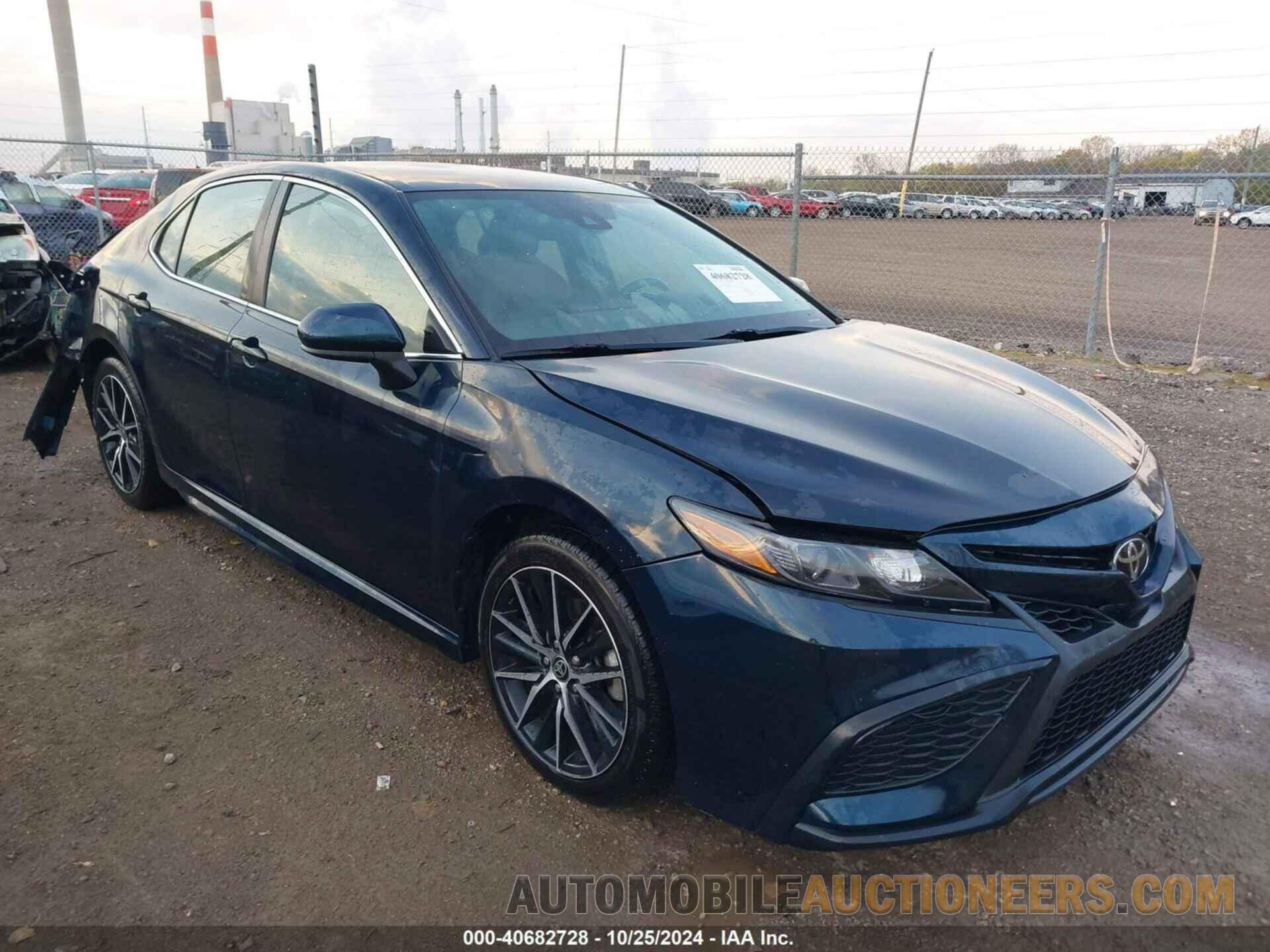 4T1G11AK5MU462811 TOYOTA CAMRY 2021