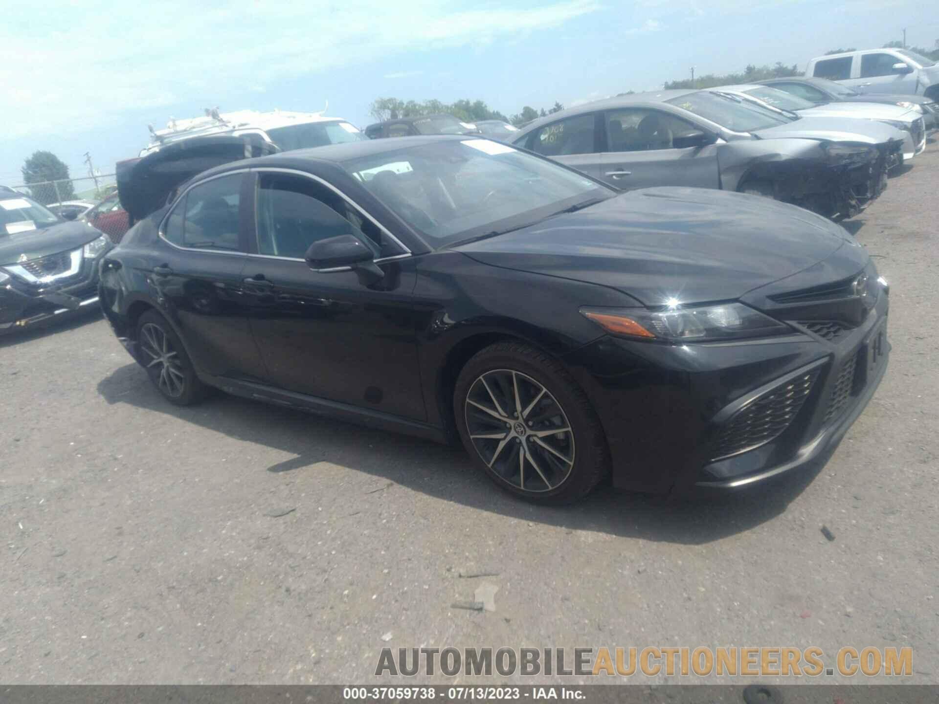 4T1G11AK5MU464252 TOYOTA CAMRY 2021