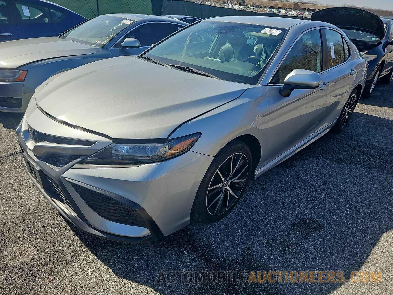 4T1G11AK5MU466373 Toyota Camry 2021