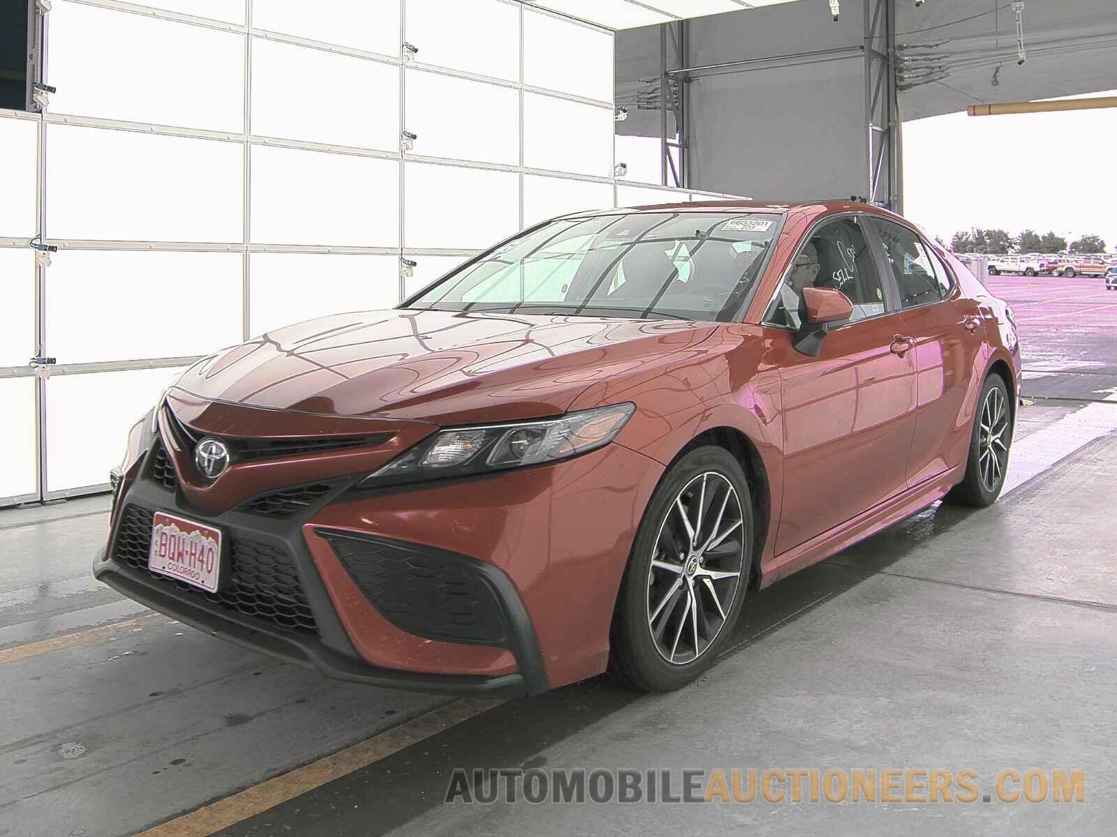 4T1G11AK5MU466650 Toyota Camry 2021