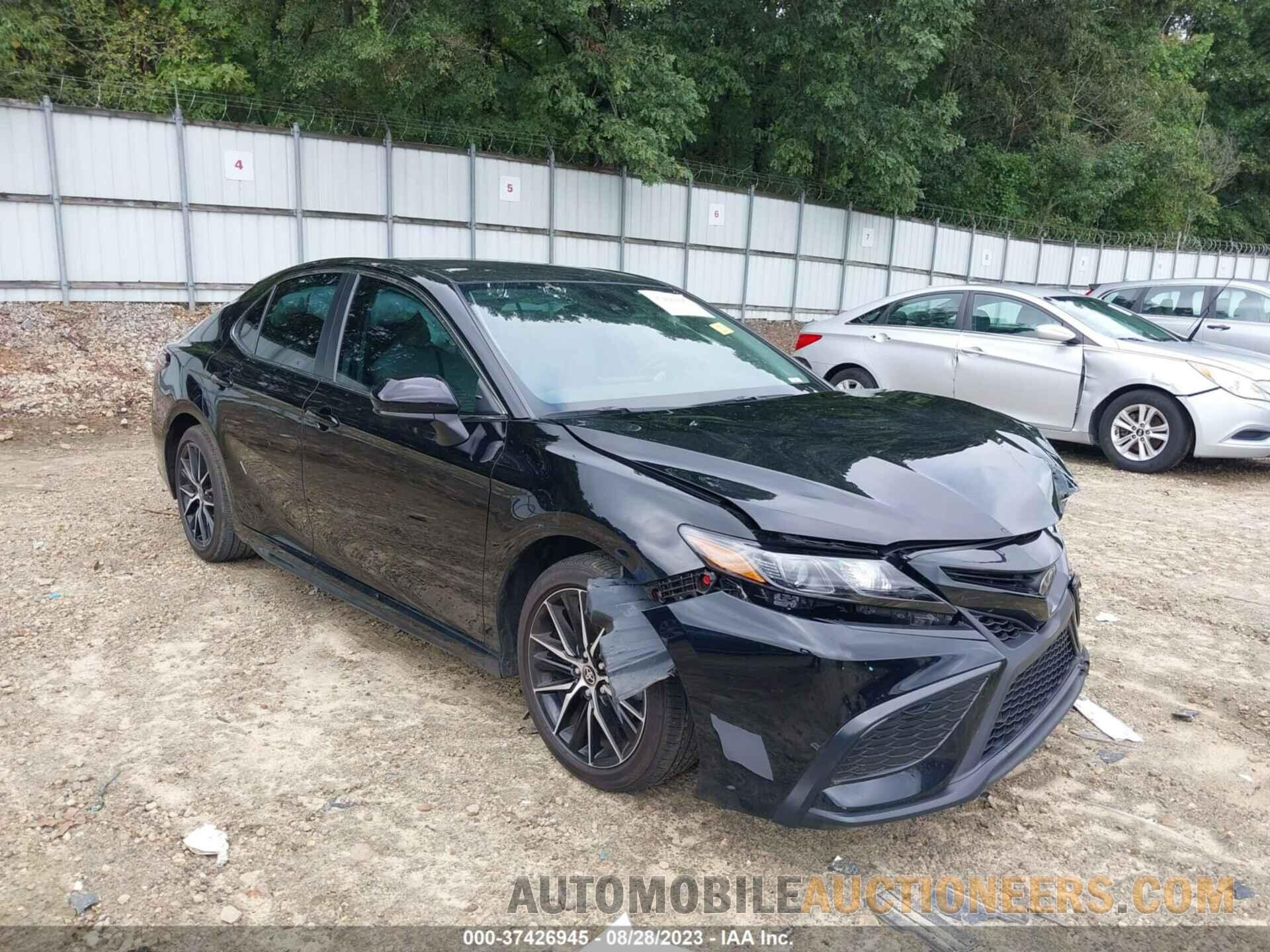 4T1G11AK5MU471752 TOYOTA CAMRY 2021