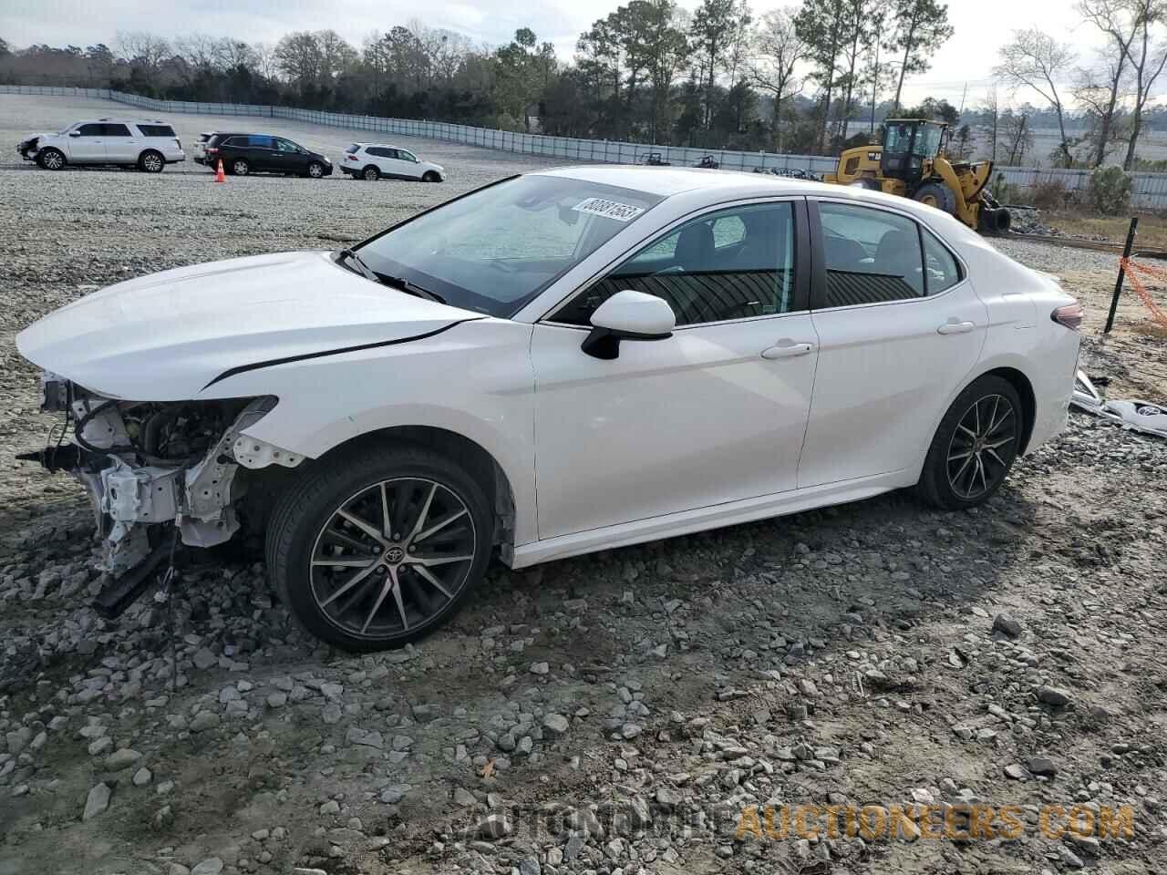 4T1G11AK5MU473226 TOYOTA CAMRY 2021