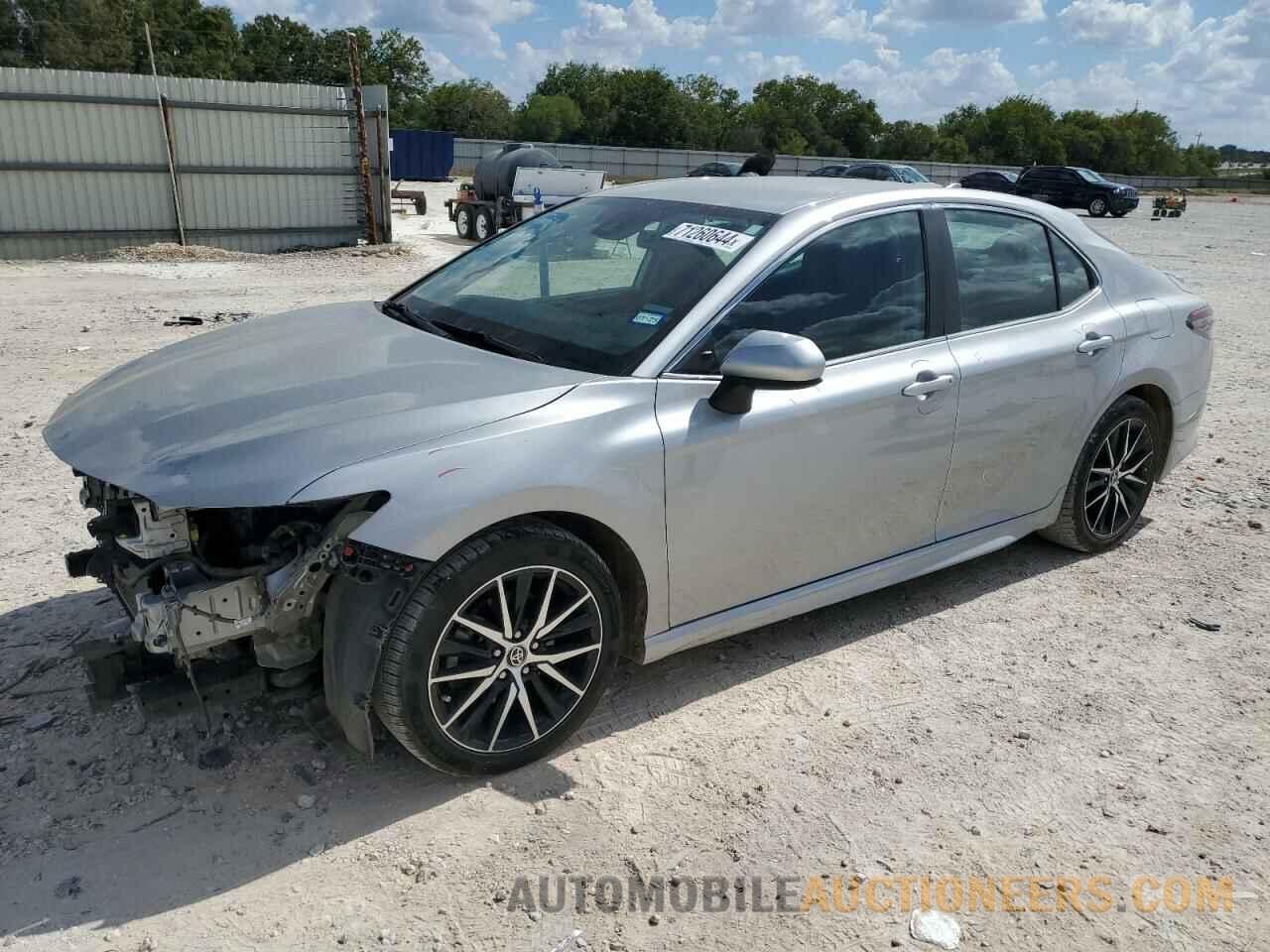 4T1G11AK5MU473761 TOYOTA CAMRY 2021