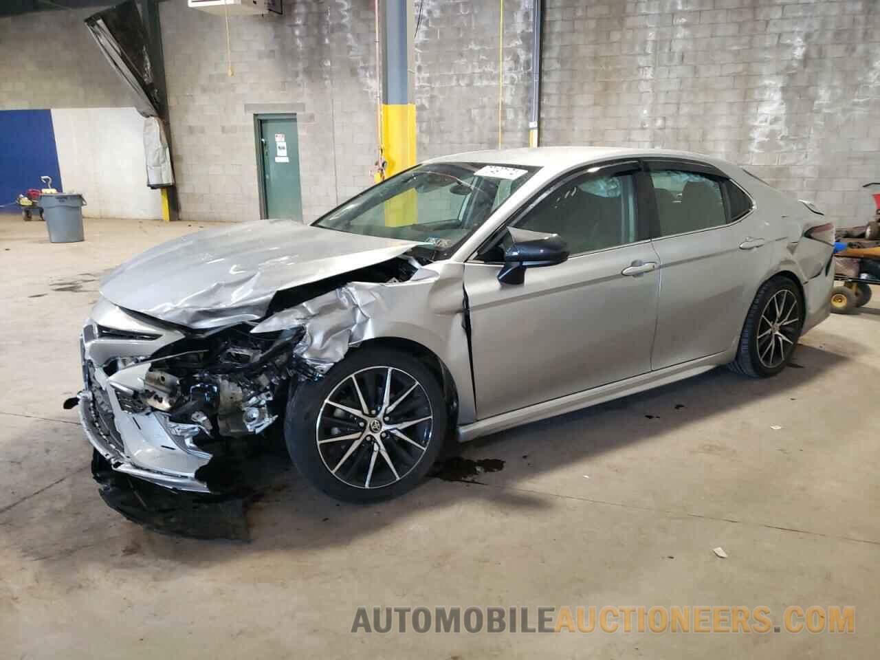 4T1G11AK5MU476417 TOYOTA CAMRY 2021