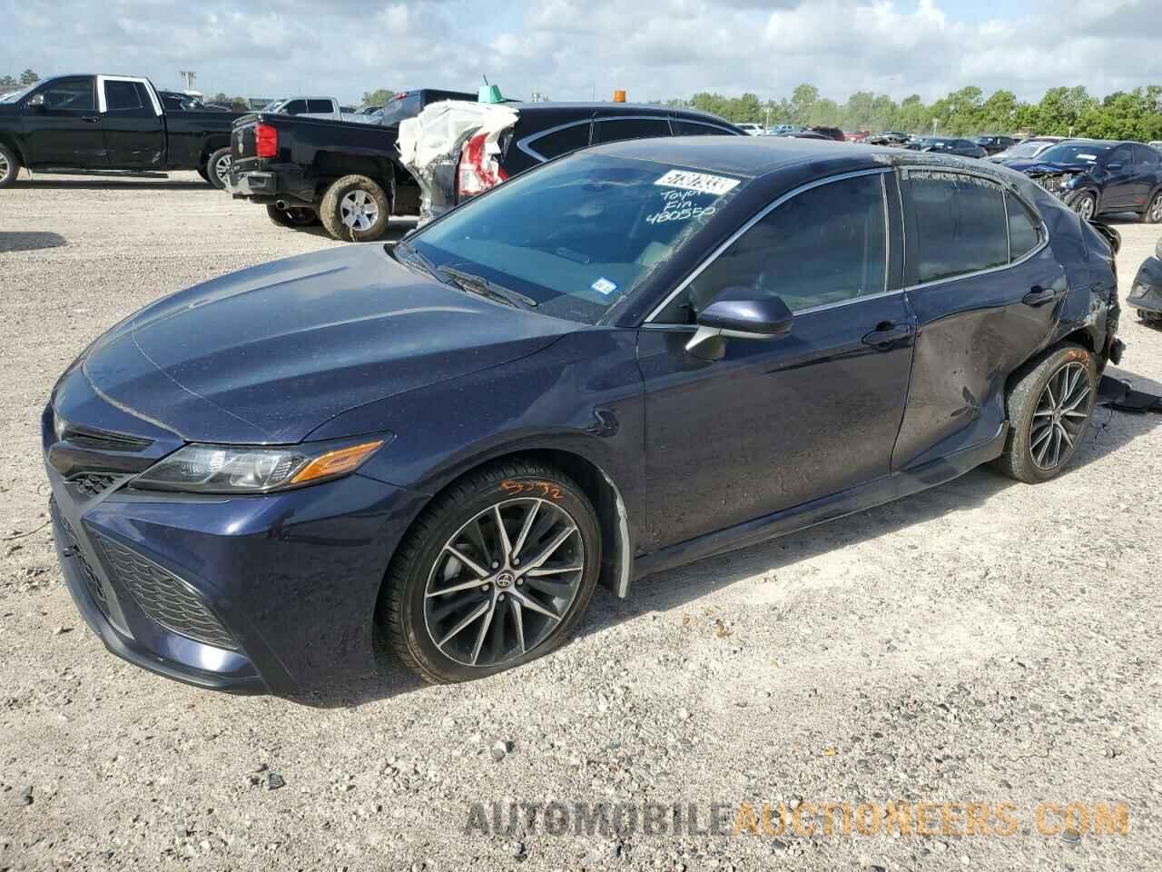 4T1G11AK5MU480550 TOYOTA CAMRY 2021