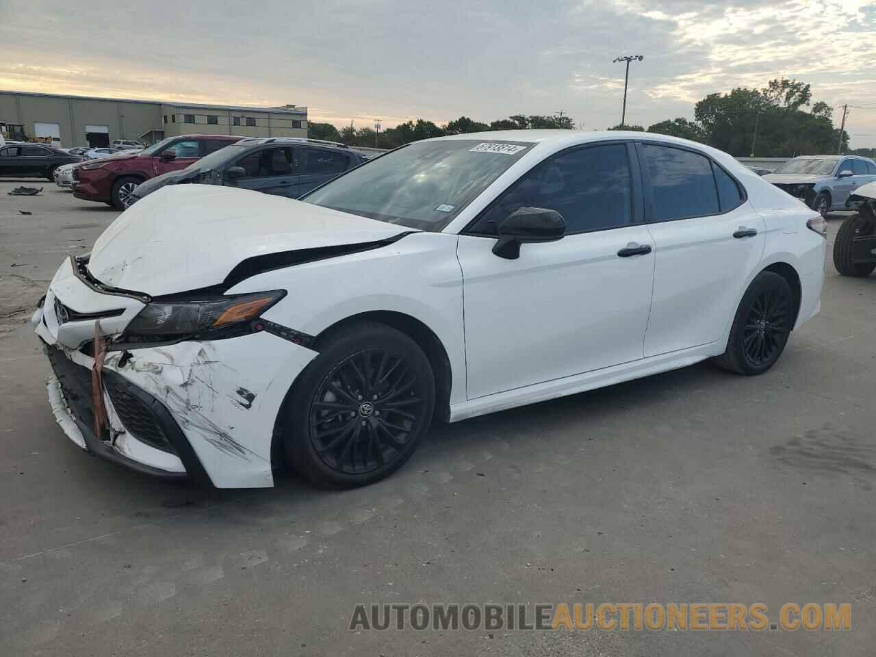 4T1G11AK5MU486588 TOYOTA CAMRY 2021