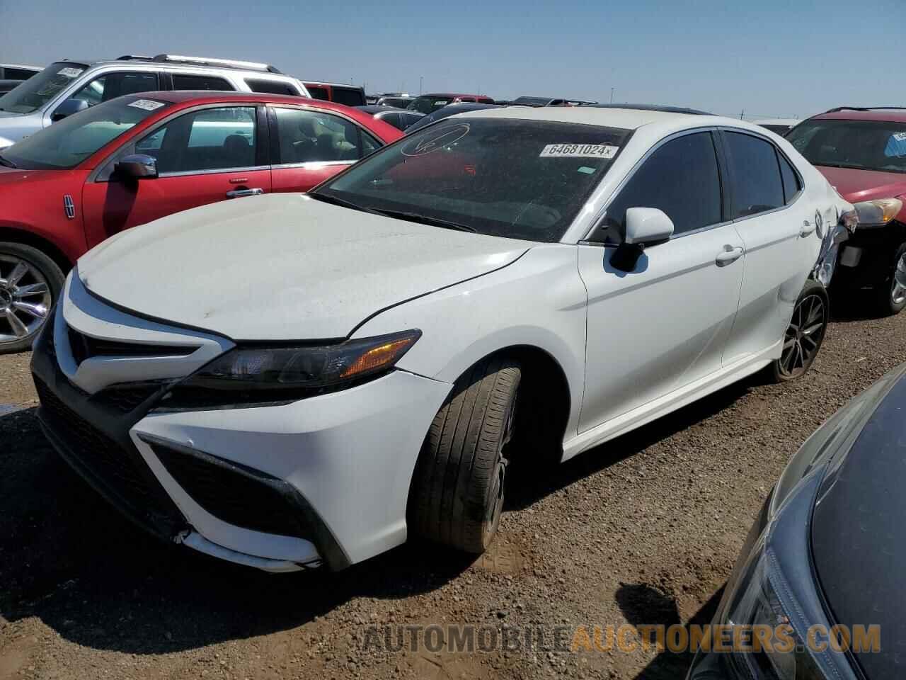 4T1G11AK5MU494318 TOYOTA CAMRY 2021