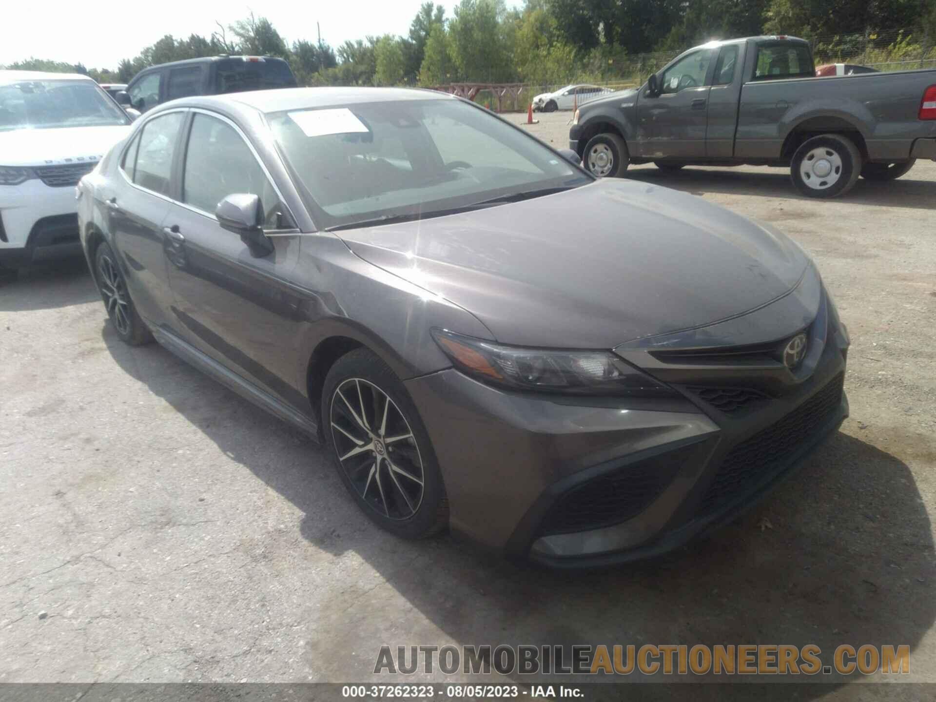 4T1G11AK5MU517970 TOYOTA CAMRY 2021