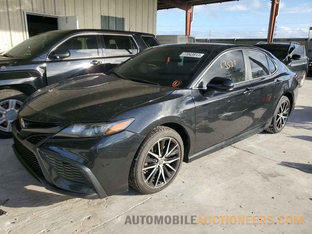 4T1G11AK5MU518360 TOYOTA CAMRY 2021