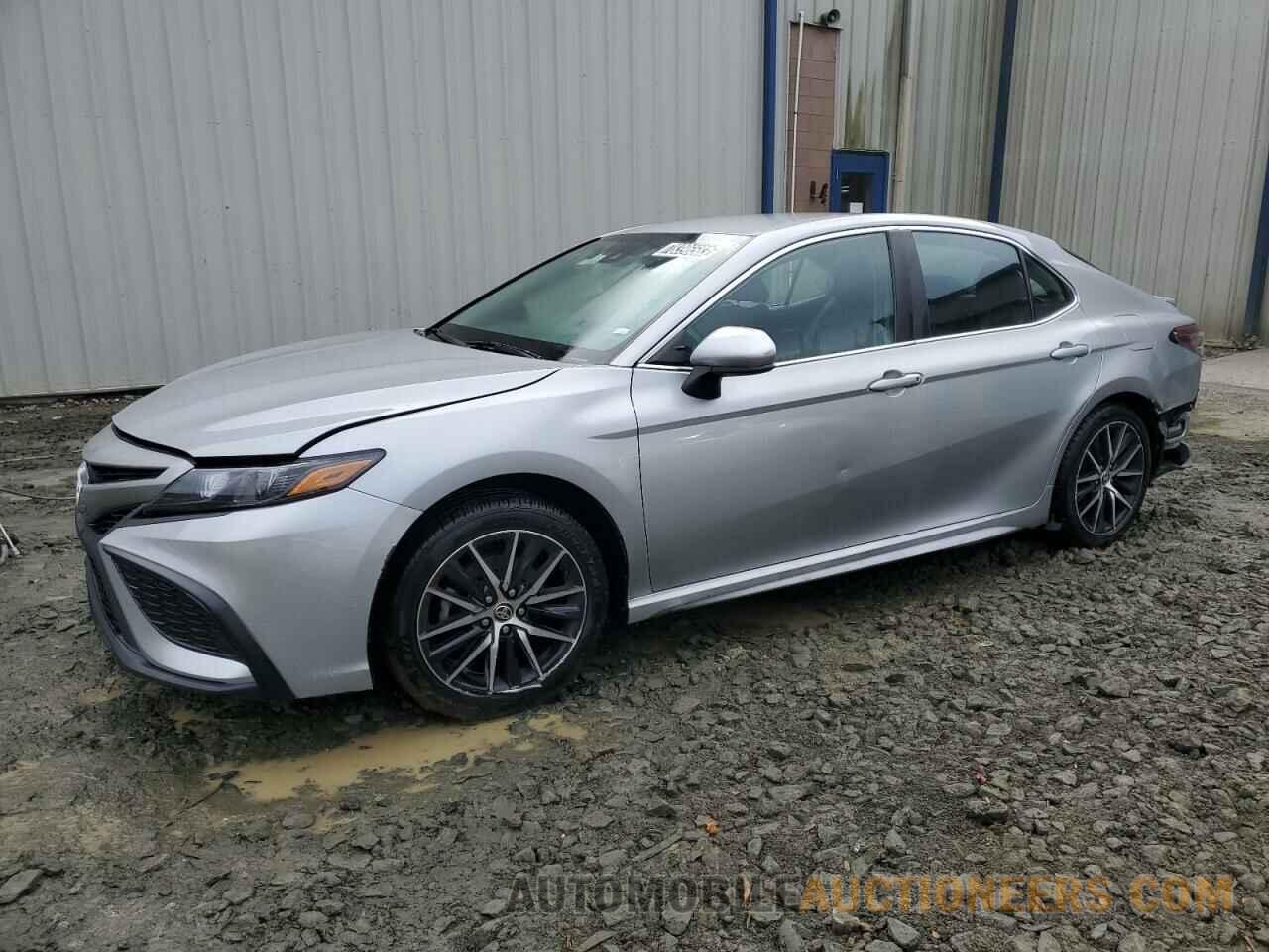 4T1G11AK5MU524305 TOYOTA CAMRY 2021