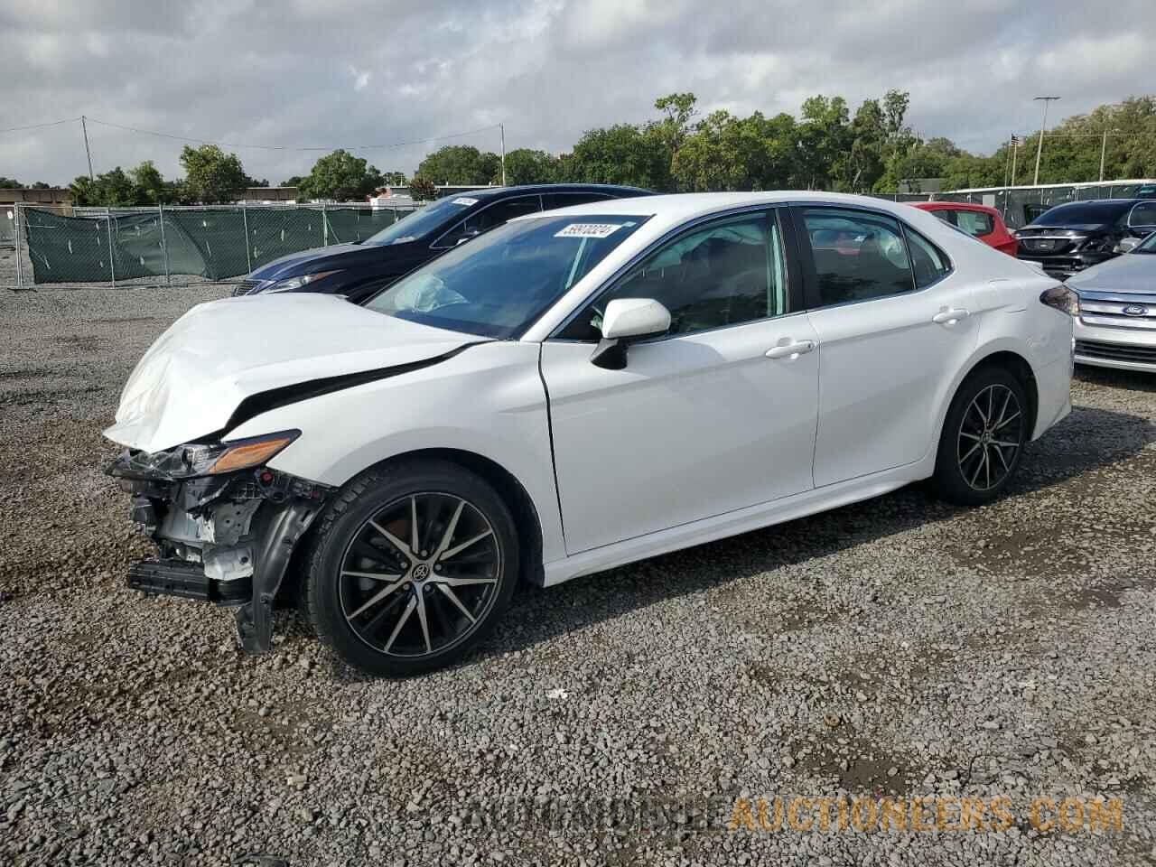 4T1G11AK5MU525020 TOYOTA CAMRY 2021