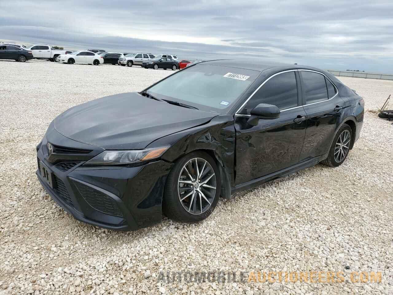 4T1G11AK5MU529228 TOYOTA CAMRY 2021