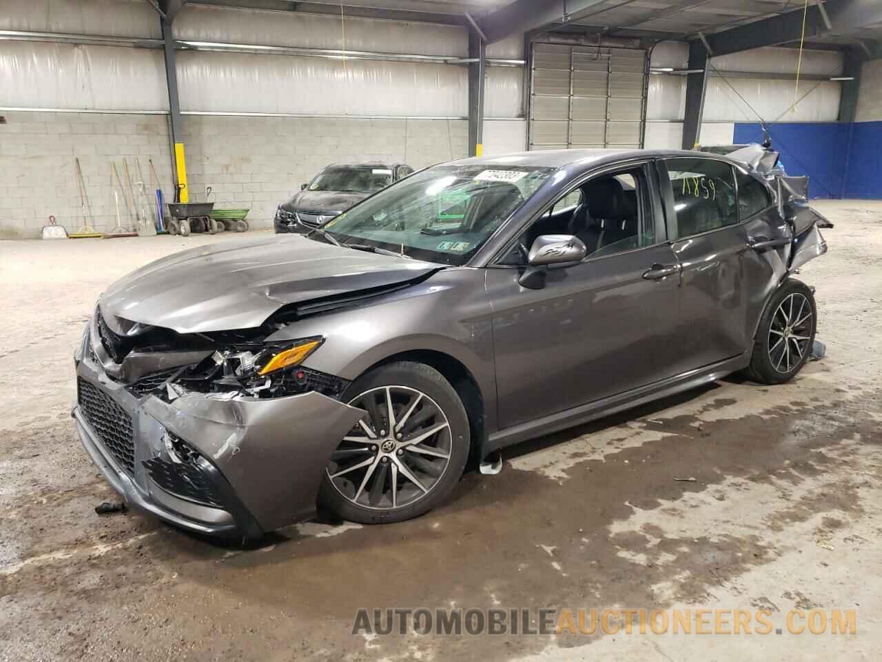 4T1G11AK5MU545557 TOYOTA CAMRY 2021