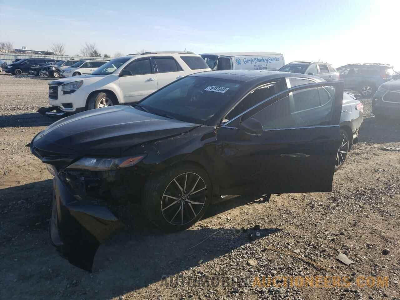 4T1G11AK5MU545574 TOYOTA CAMRY 2021