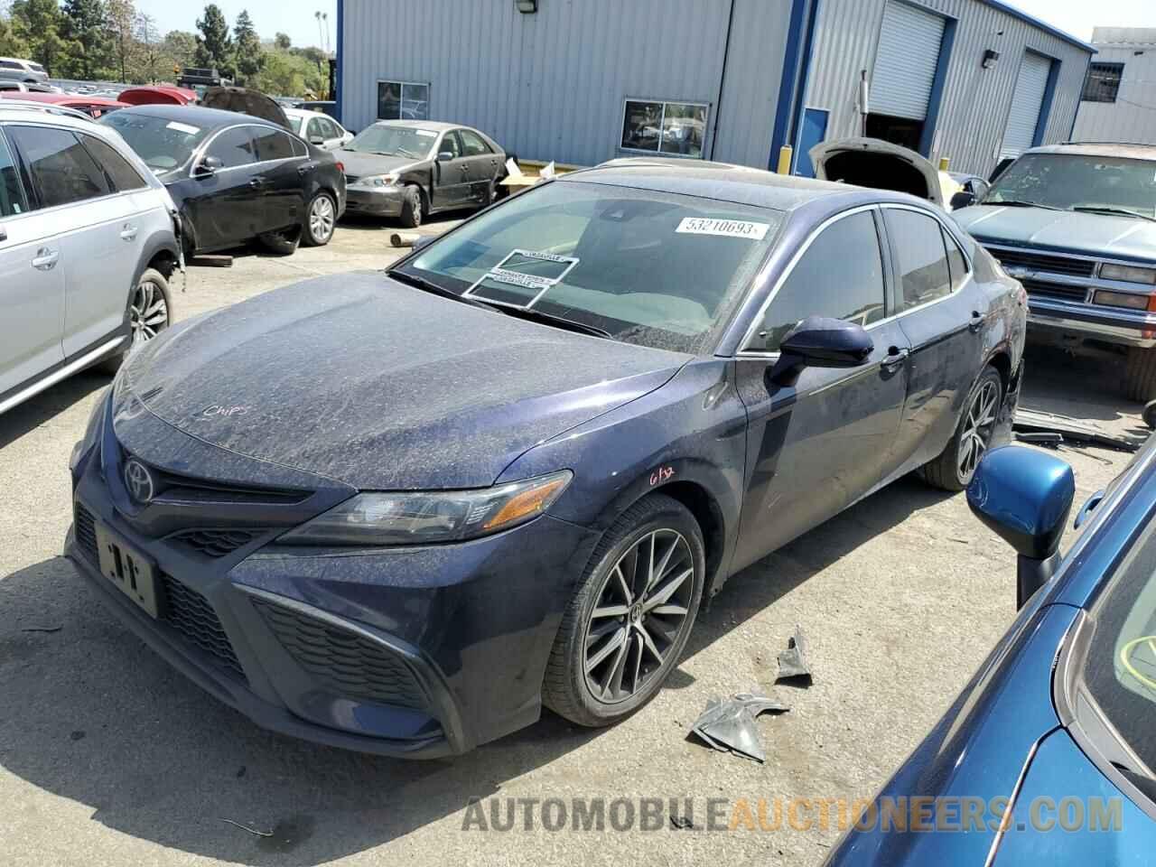 4T1G11AK5MU547826 TOYOTA CAMRY 2021