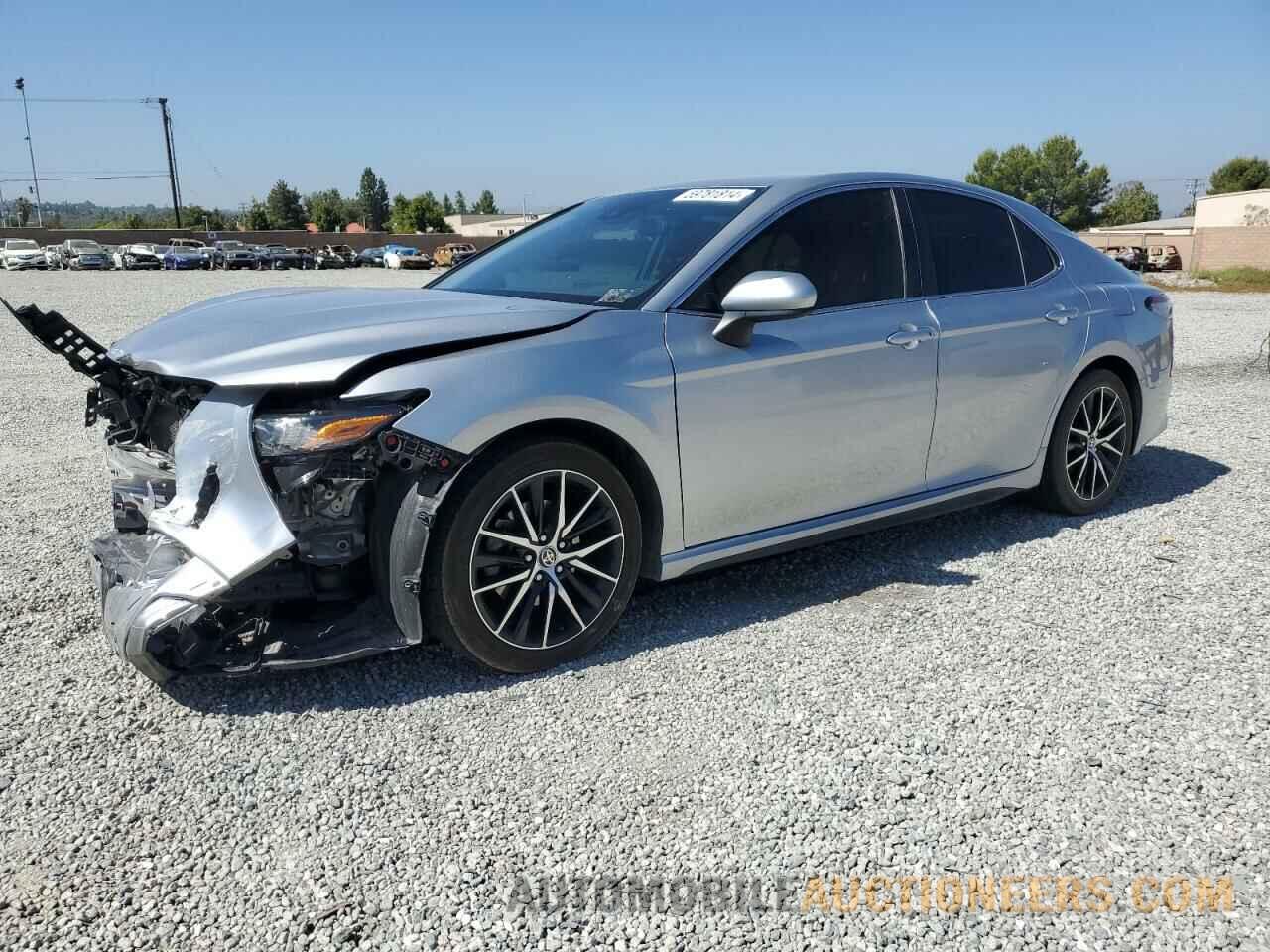 4T1G11AK5MU548216 TOYOTA CAMRY 2021