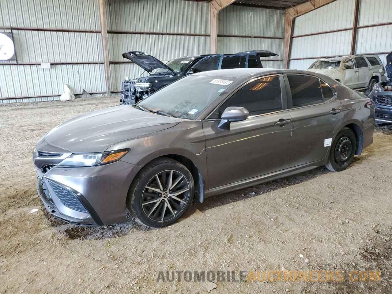 4T1G11AK5MU551035 TOYOTA CAMRY 2021