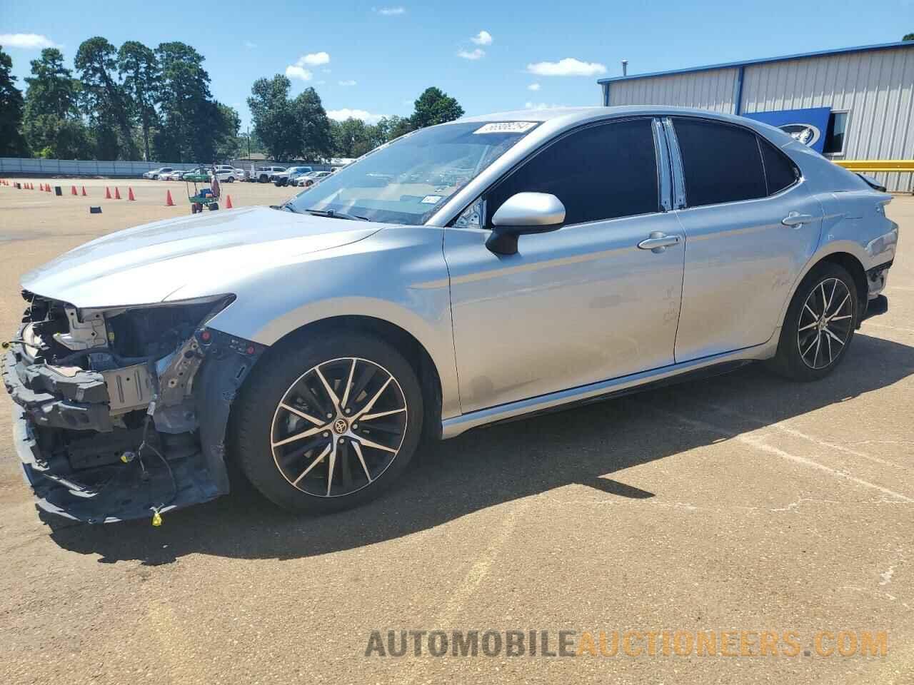 4T1G11AK5MU553951 TOYOTA CAMRY 2021