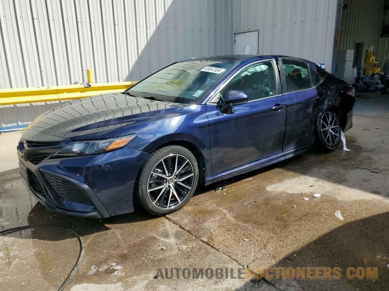 4T1G11AK5MU554615 TOYOTA CAMRY 2021