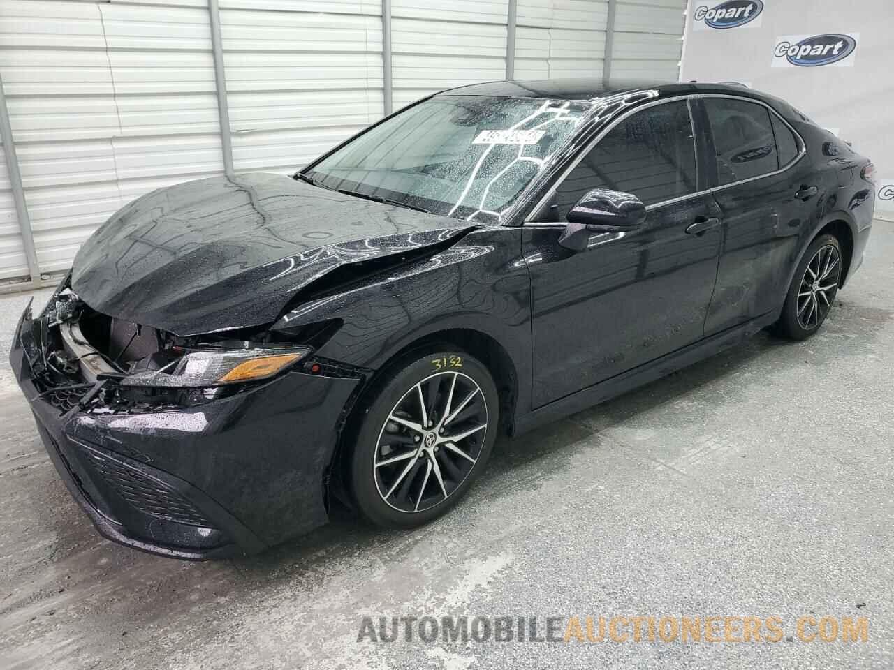 4T1G11AK5MU557854 TOYOTA CAMRY 2021