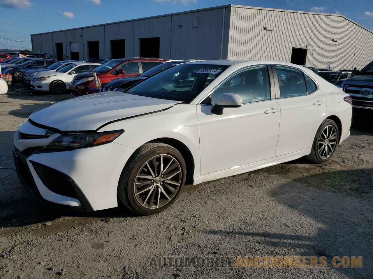 4T1G11AK5MU566179 TOYOTA CAMRY 2021