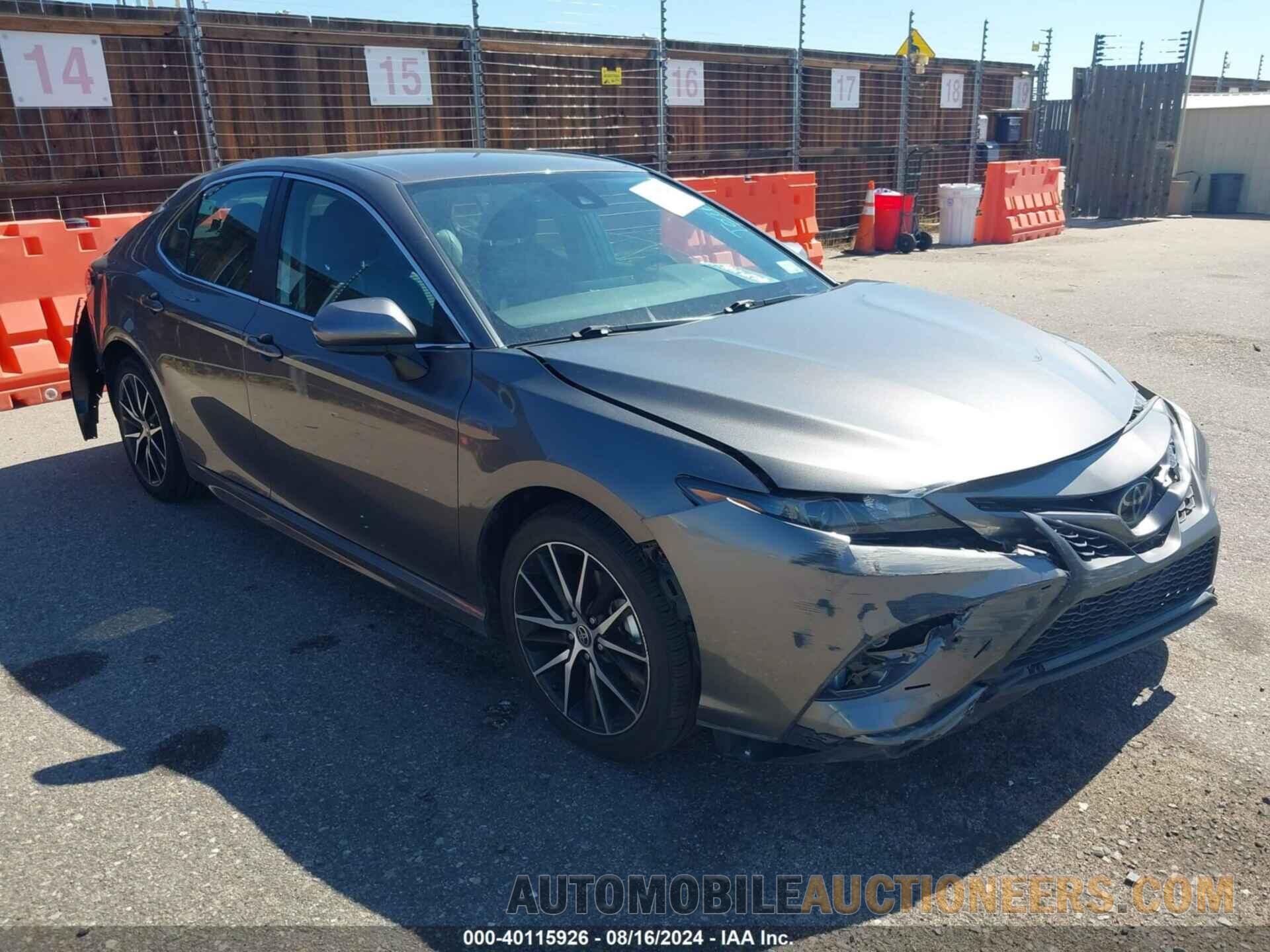 4T1G11AK5MU574654 TOYOTA CAMRY 2021