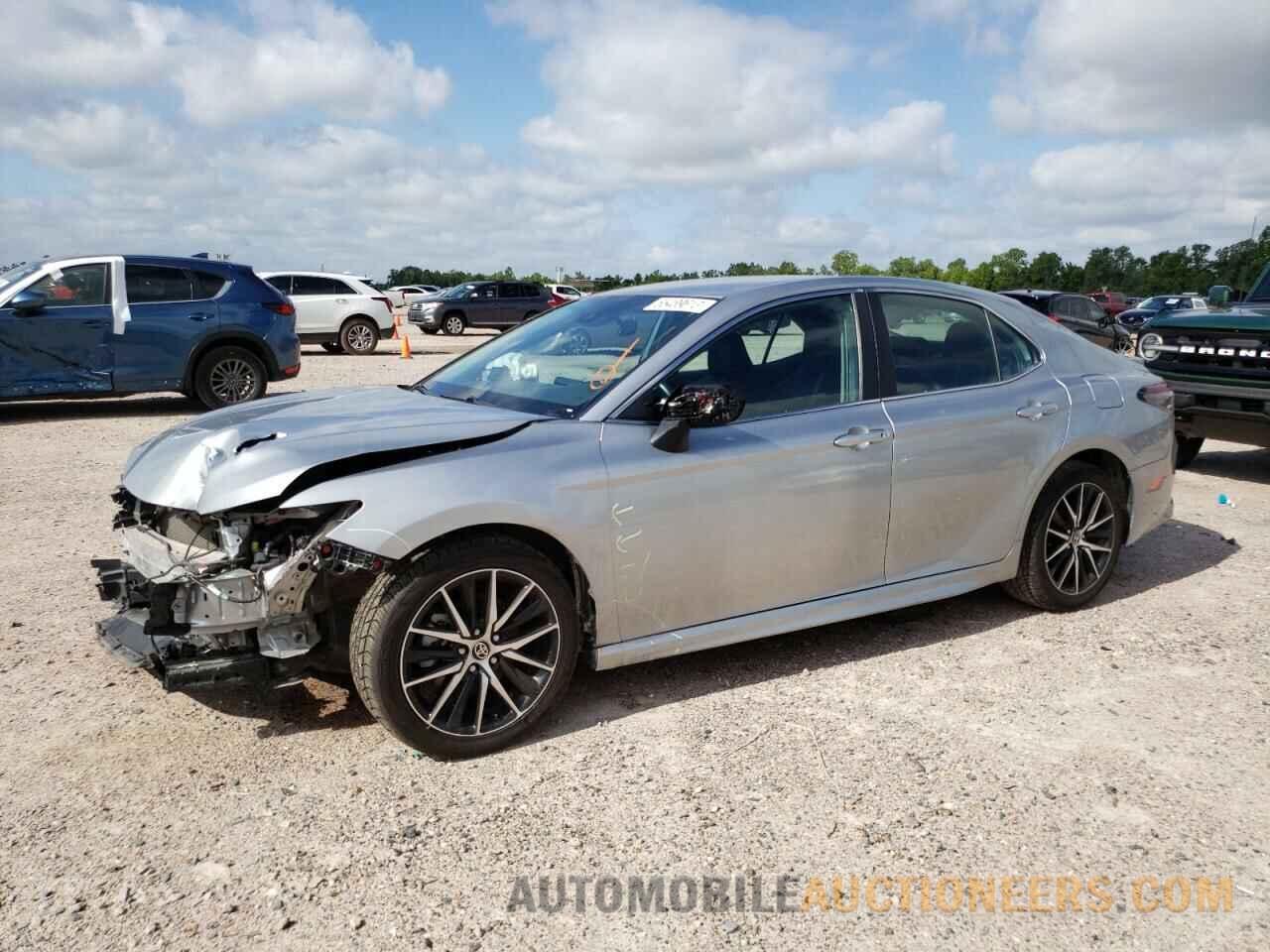 4T1G11AK5MU576663 TOYOTA CAMRY 2021