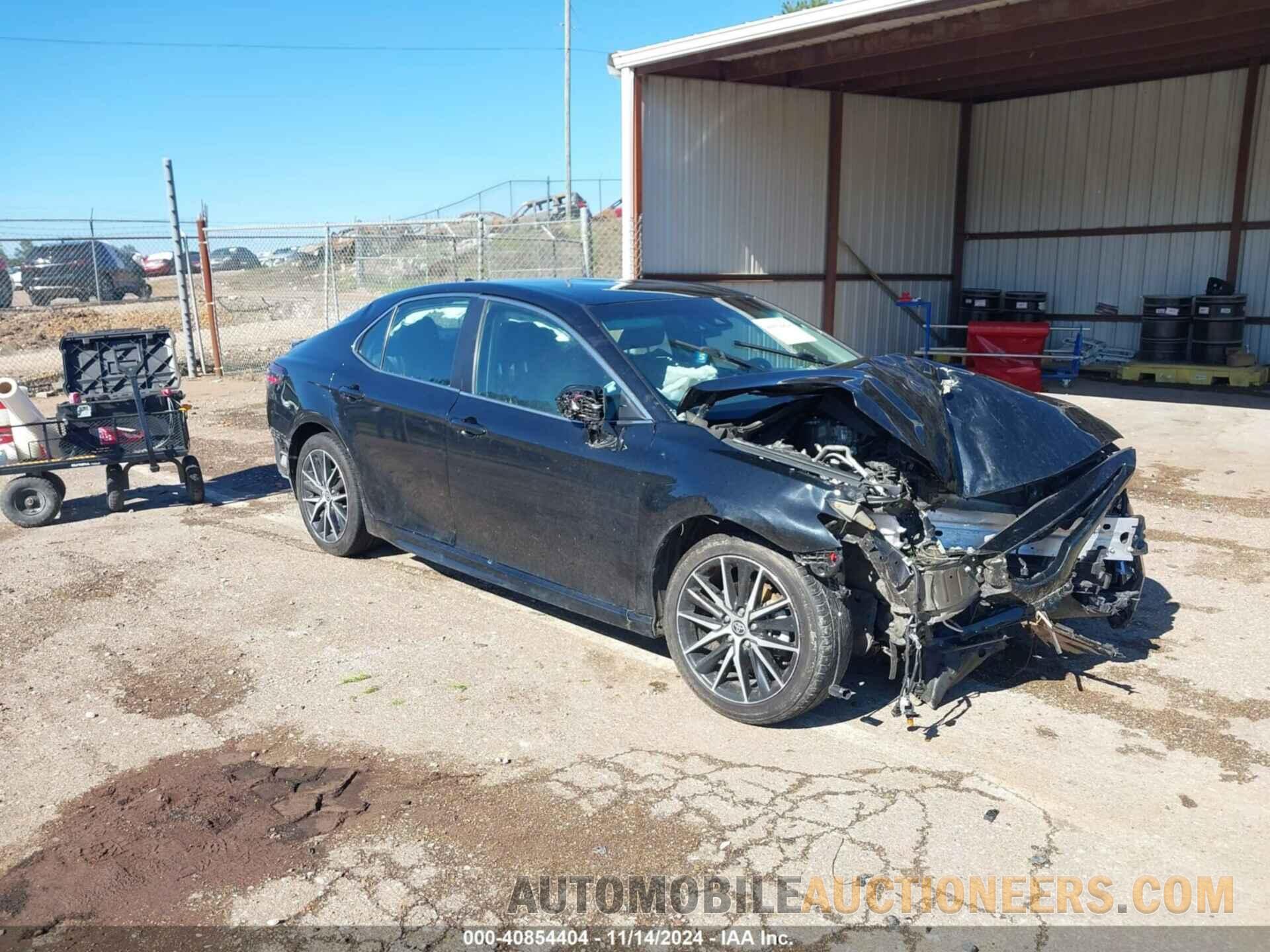 4T1G11AK5MU583063 TOYOTA CAMRY 2021