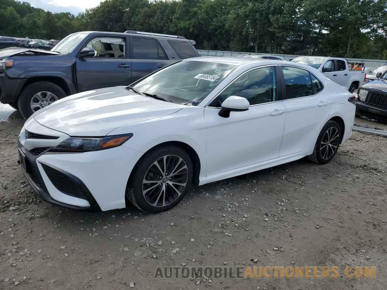 4T1G11AK5MU586965 TOYOTA CAMRY 2021